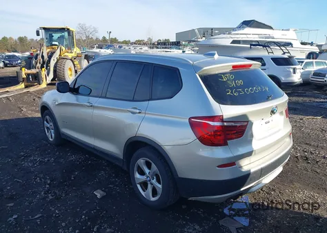 2011 BMW X3 xDrive28I z USA, uszkodzony, nr VIN 5UXWX5C57BL704335